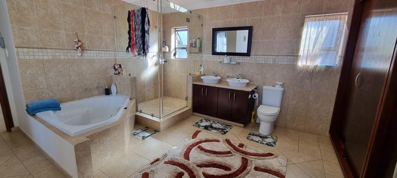 3 Bedroom Property for Sale in Reebok Western Cape
